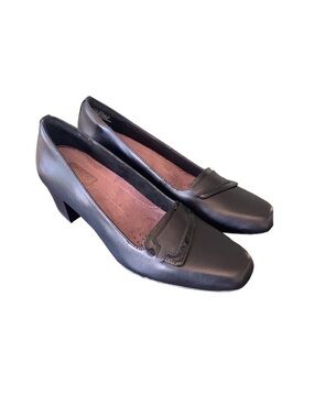 Clark's Levee Delta Black‎ Leather Cushioned Pump Heel Size 8.5N